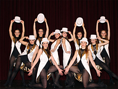 Tanzstudio Potsdam – Showballett im weißen Kostüm mit Zylinder